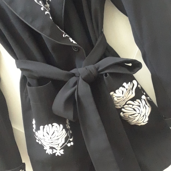 ADRIENNE LANDAU.. - Picture 2 of 9